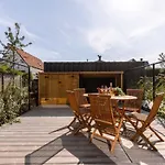Huswell - Family-Friendly House With Sunny Terrace And Garden