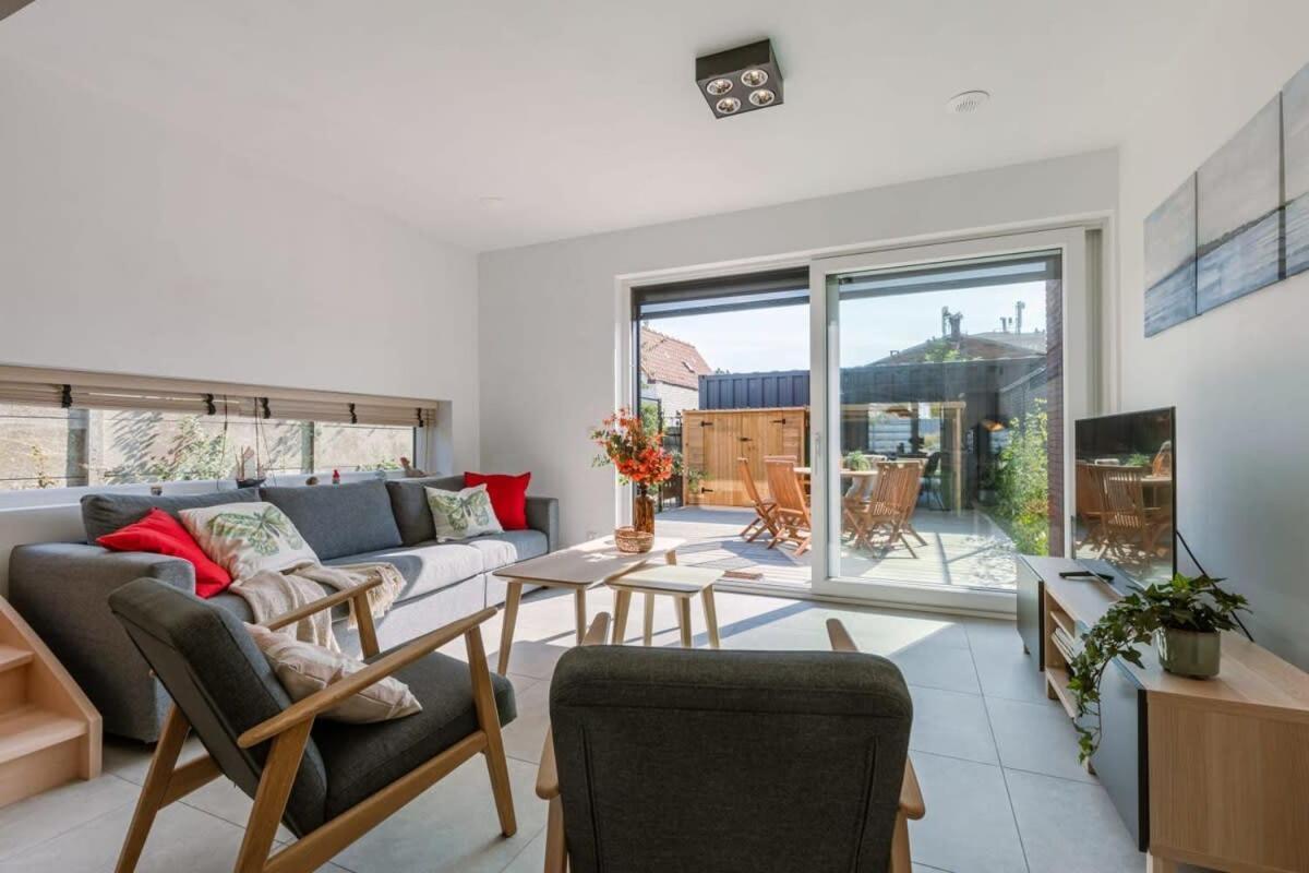 Huswell - Family-friendly House With Sunny Terrace And Garden Vakantiehuis