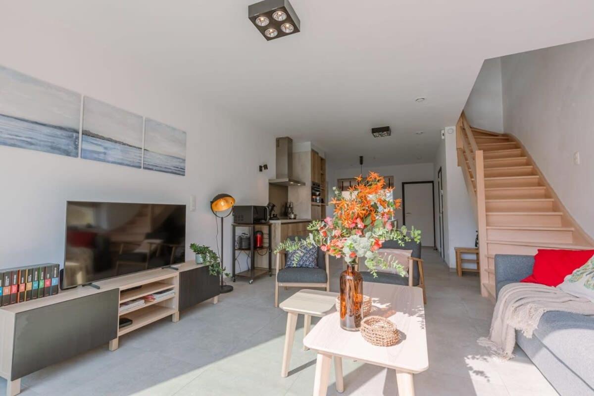 Vakantiehuis Huswell - Family-friendly House With Sunny Terrace And Garden *